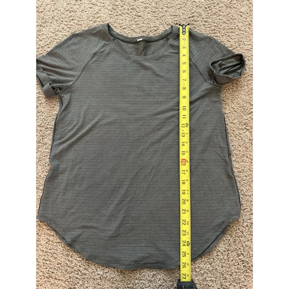 Lululemon Women's Activewear Olive Green & Gray‎ Split Open Back Top Medium/8(?)